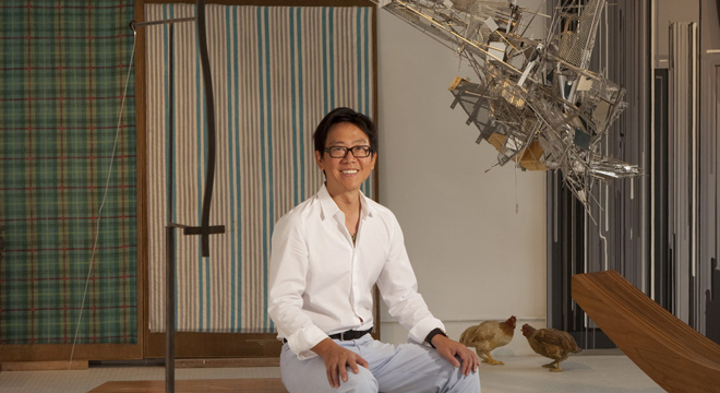 Tsang Kin-Wah, Butt! Acrylic, emulsion and silkscreen on canvas, 91.4 (H) x 122 (W) x 5cm, 2007. Courtesy of the artist and William Lim Collection. 